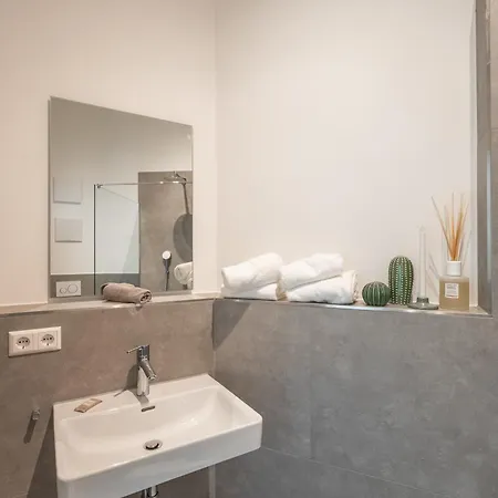 Amrain Boardinghouse מלון דירות 3*